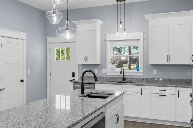 1539 Cedar Springs Cir, Clarksville, TN 37042