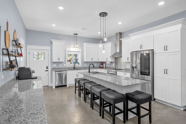 1539 Cedar Springs Cir, Clarksville, TN 37042