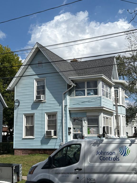 18 Madison Avenue, Meriden, CT 06451
