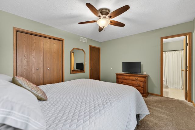 43 THICKET Lane, South Beloit, IL 61080