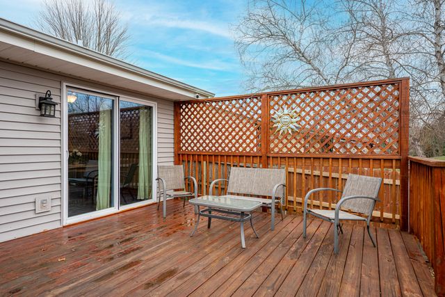 43 THICKET Lane, South Beloit, IL 61080