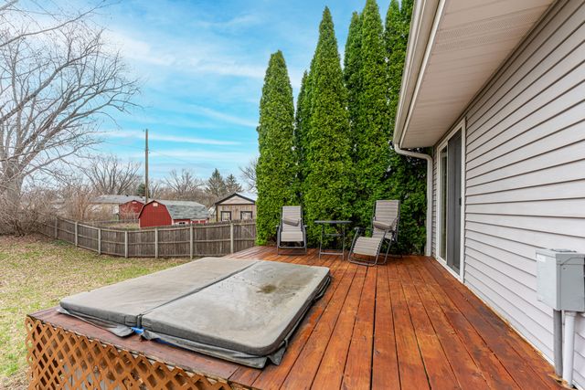 43 THICKET Lane, South Beloit, IL 61080