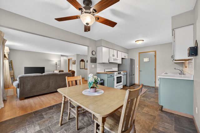 43 THICKET Lane, South Beloit, IL 61080