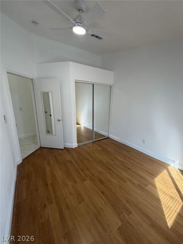 8104 Kempston Court, Las Vegas, NV 89129