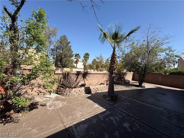 8104 Kempston Court, Las Vegas, NV 89129