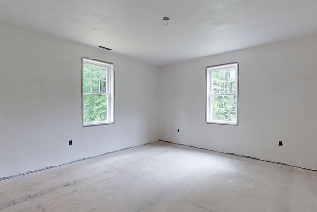 179 Brookline St, Pepperell, MA 01463