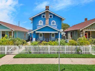 3212 Avenue R 1/2, Galveston, TX 77550