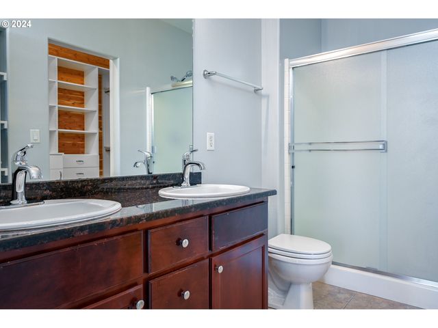 2395 SNOWBERRY RIDGE Ct, West Linn, OR 97068