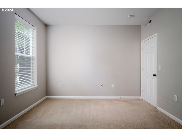 2395 SNOWBERRY RIDGE Ct, West Linn, OR 97068