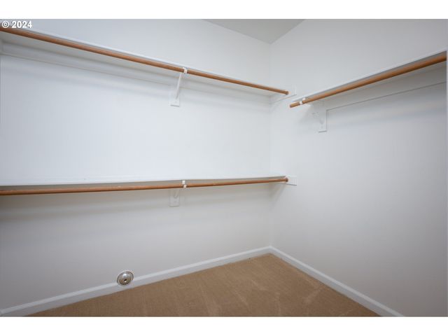 2395 SNOWBERRY RIDGE Ct, West Linn, OR 97068