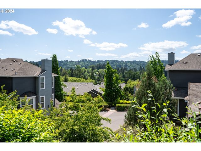 2395 SNOWBERRY RIDGE Ct, West Linn, OR 97068