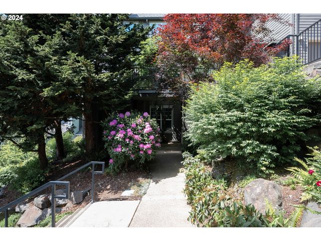 2395 SNOWBERRY RIDGE Ct, West Linn, OR 97068