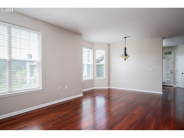 2395 SNOWBERRY RIDGE Ct, West Linn, OR 97068