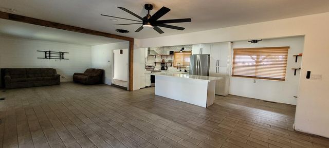 11430 Walnut Ave, Oakdale, CA 95361