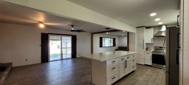 11430 Walnut Ave, Oakdale, CA 95361