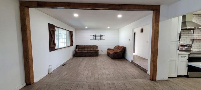 11430 Walnut Ave, Oakdale, CA 95361