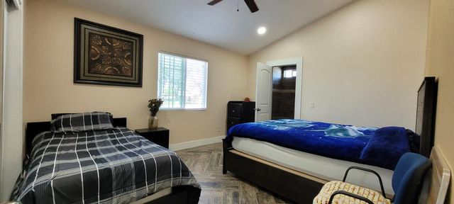 11430 Walnut Ave, Oakdale, CA 95361