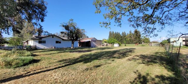 11430 Walnut Ave, Oakdale, CA 95361