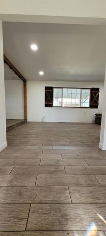 11430 Walnut Ave, Oakdale, CA 95361