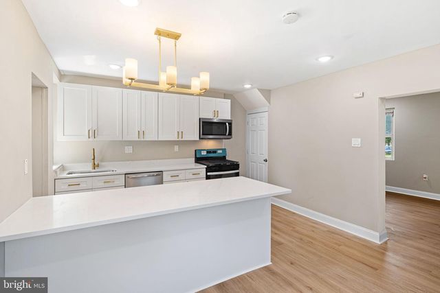 212 NEW BROADWAY, Brooklawn, NJ 08030
