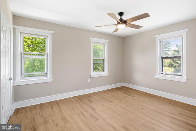 212 NEW BROADWAY, Brooklawn, NJ 08030