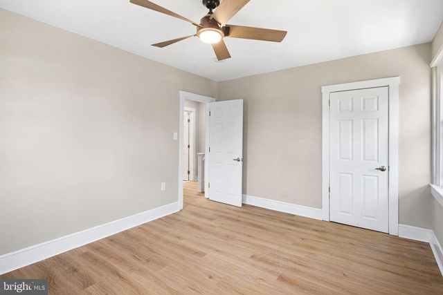 212 NEW BROADWAY, Brooklawn, NJ 08030