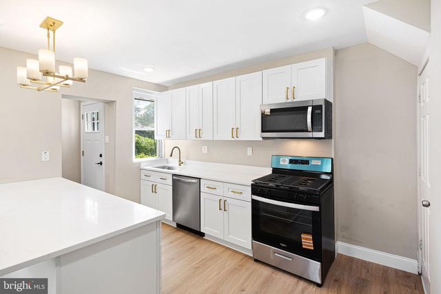 212 NEW BROADWAY, Brooklawn, NJ 08030