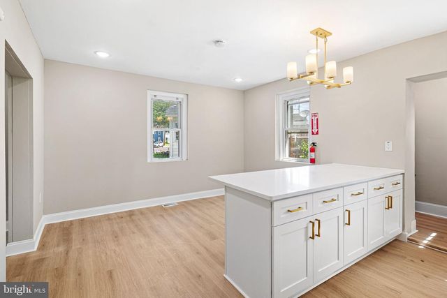 212 NEW BROADWAY, Brooklawn, NJ 08030