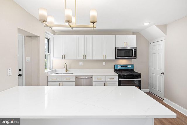 212 NEW BROADWAY, Brooklawn, NJ 08030