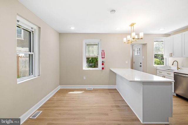 212 NEW BROADWAY, Brooklawn, NJ 08030