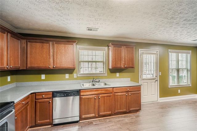 5861 Fairington Farms Lane, Lithonia, GA 30038