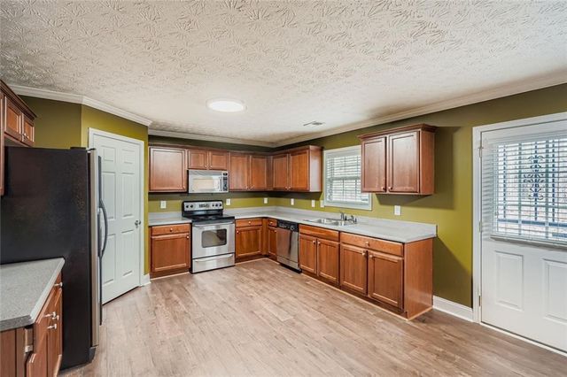 5861 Fairington Farms Lane, Lithonia, GA 30038