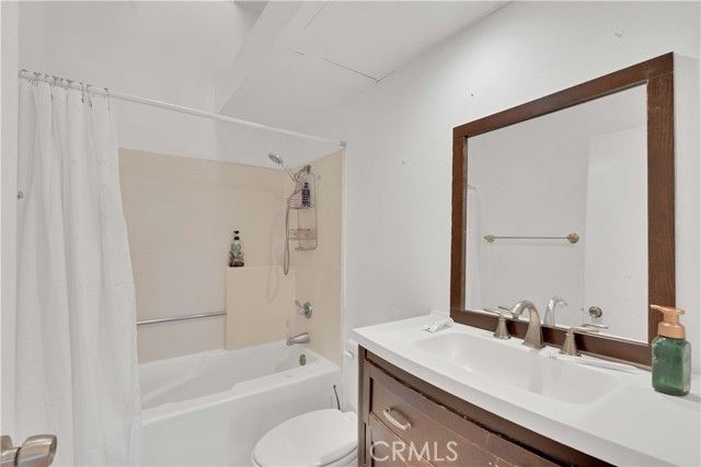 661 N Larch, Rialto, CA 92376