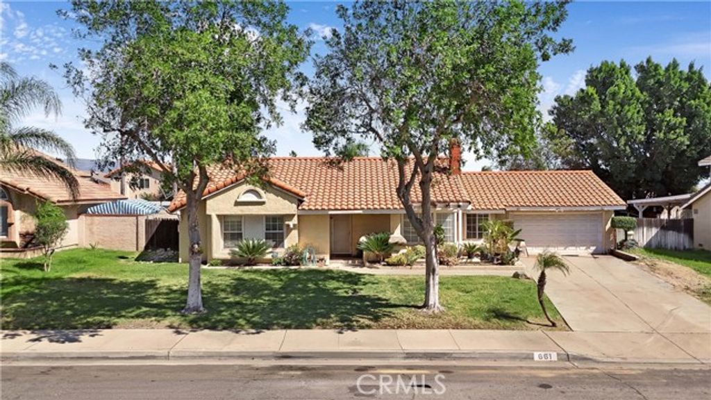 661 N Larch, Rialto, CA 92376