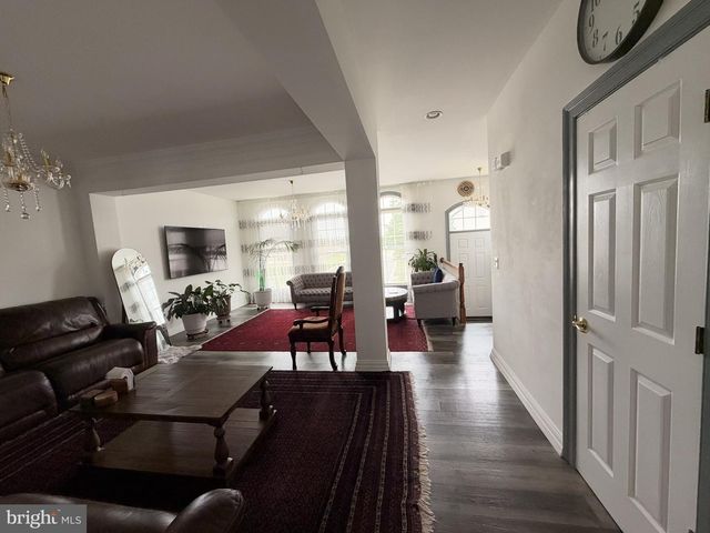 6846 WITTON CIR, Gainesville, VA 20155