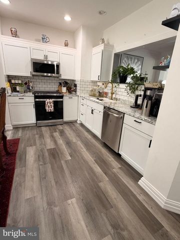 6846 WITTON CIR, Gainesville, VA 20155