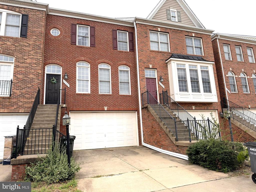 6846 WITTON CIR, Gainesville, VA 20155
