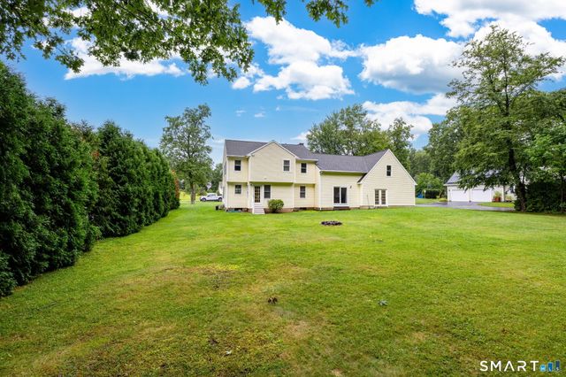 16 Terrie Road, Farmington, CT 06032