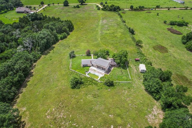 7602 Rose Lane, Sealy, TX 77474