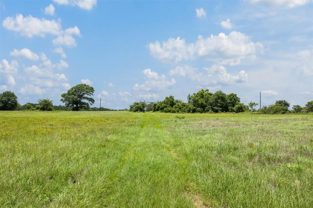 7602 Rose Lane, Sealy, TX 77474