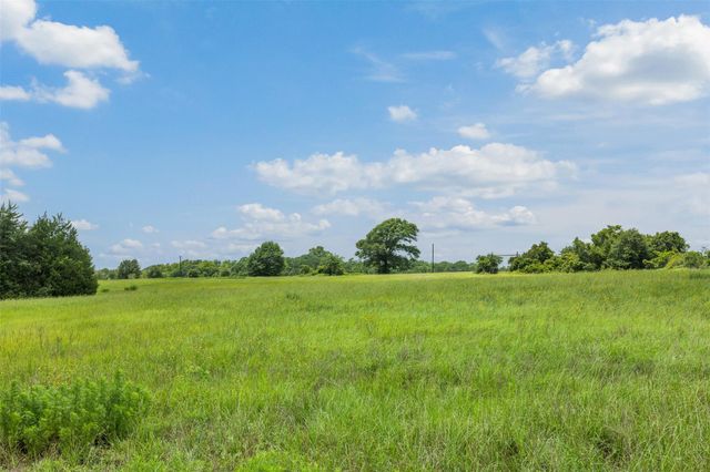 7602 Rose Lane, Sealy, TX 77474