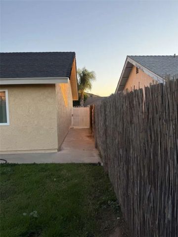 3270 Edgemont Court, San Bernardino, CA 92405