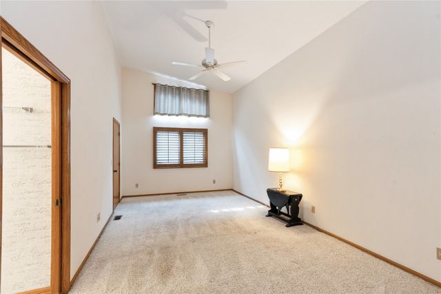 4922 Cedar Drive, West Des Moines, IA 50266