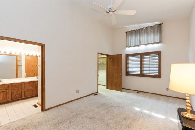 4922 Cedar Drive, West Des Moines, IA 50266