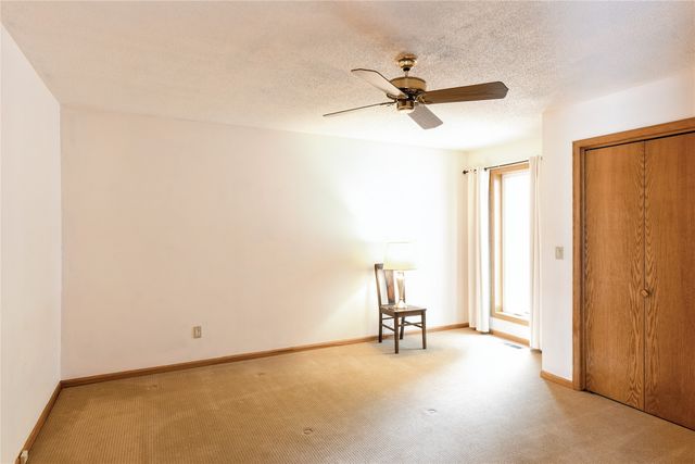 4922 Cedar Drive, West Des Moines, IA 50266