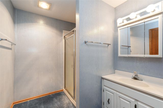 4922 Cedar Drive, West Des Moines, IA 50266