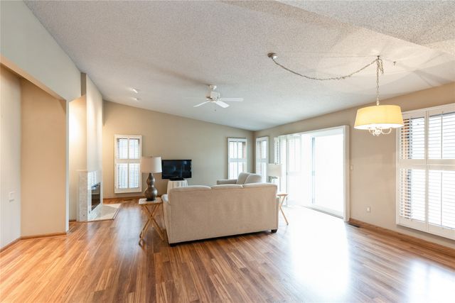 4922 Cedar Drive, West Des Moines, IA 50266