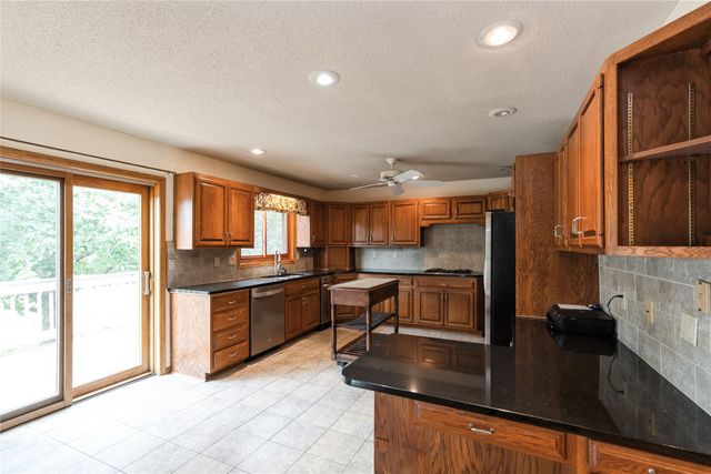 4922 Cedar Drive, West Des Moines, IA 50266
