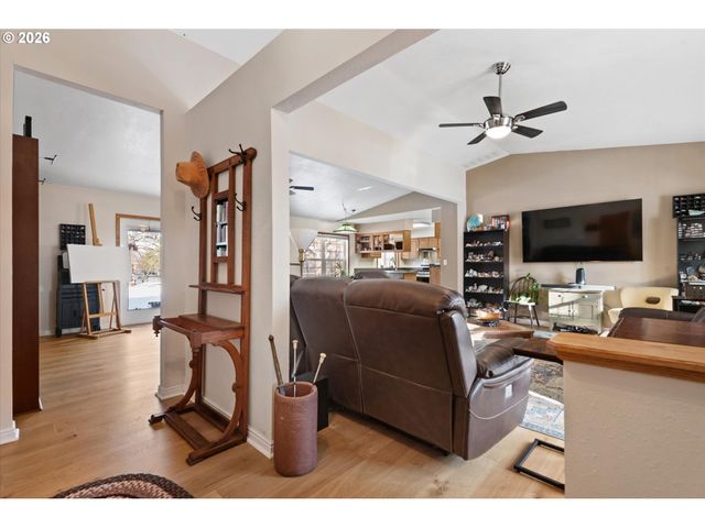 293 E IVY Ln, Union, OR 97883