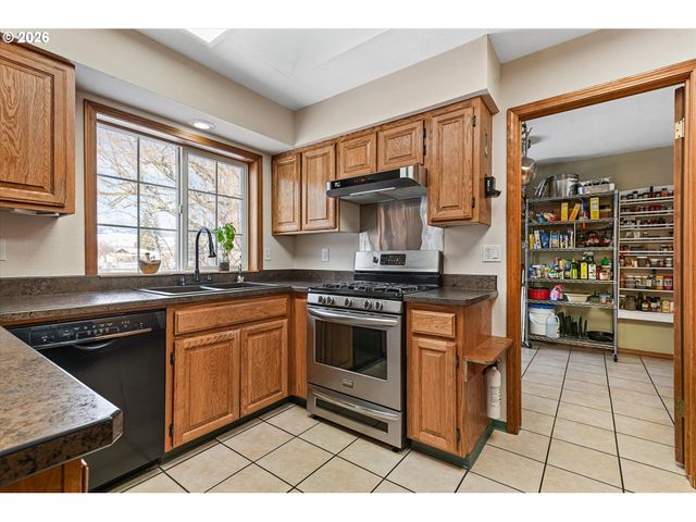 293 E IVY Ln, Union, OR 97883